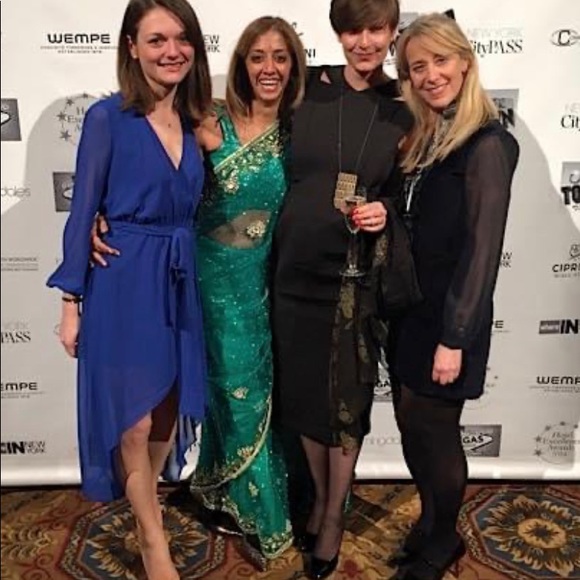 Beautiful bebe Dress - Picture 3 of 3